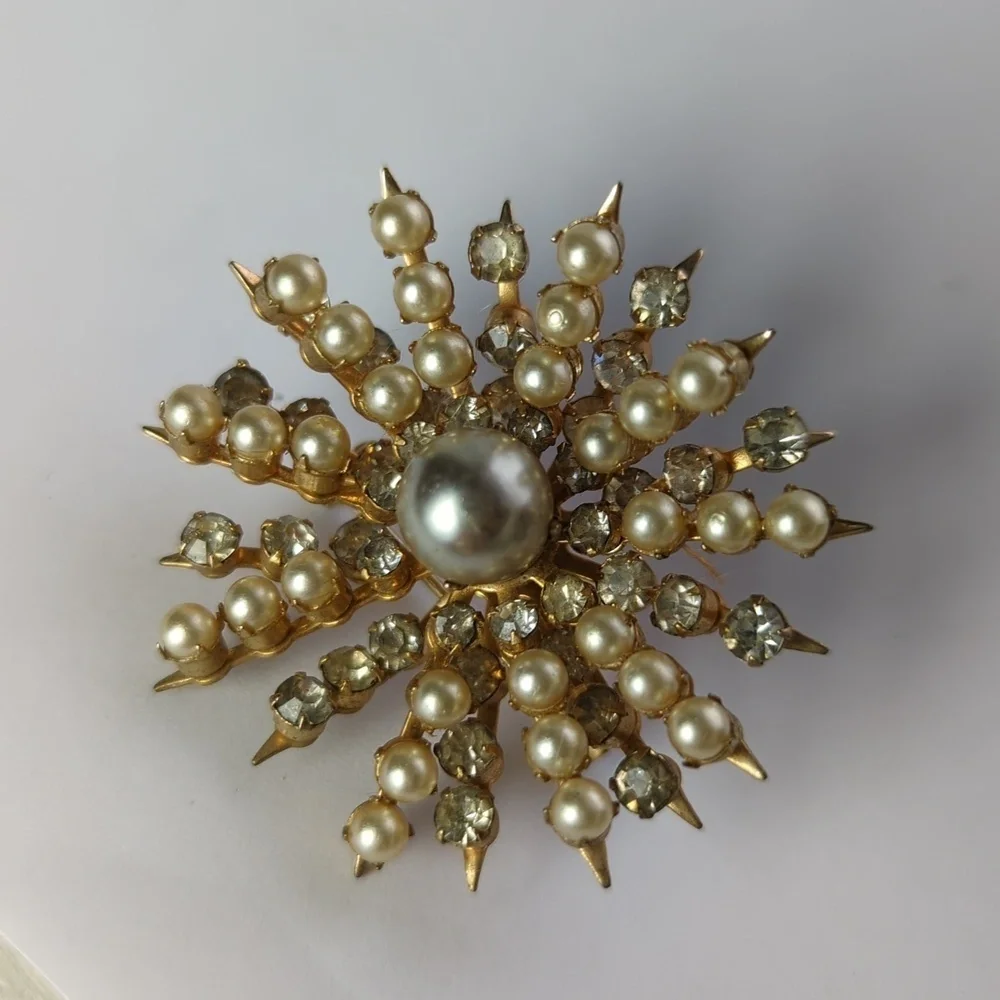 Coro Vintage Signed Brooch Faux Pearls rhinestone diamonds, atomic sun burst
